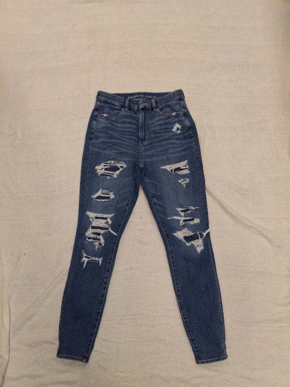 American Eagle " The Dream Jean " Ripped Jeans - Size 6